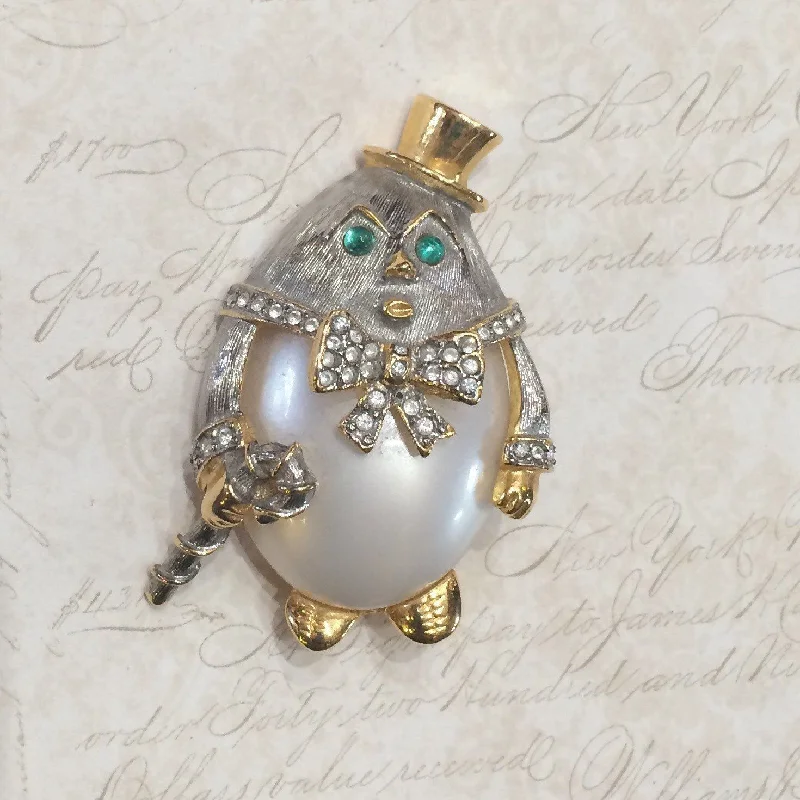 animal-shaped brooches for women-Humpty Dumpty large brooch by Kenneth Jay Lane with pearl