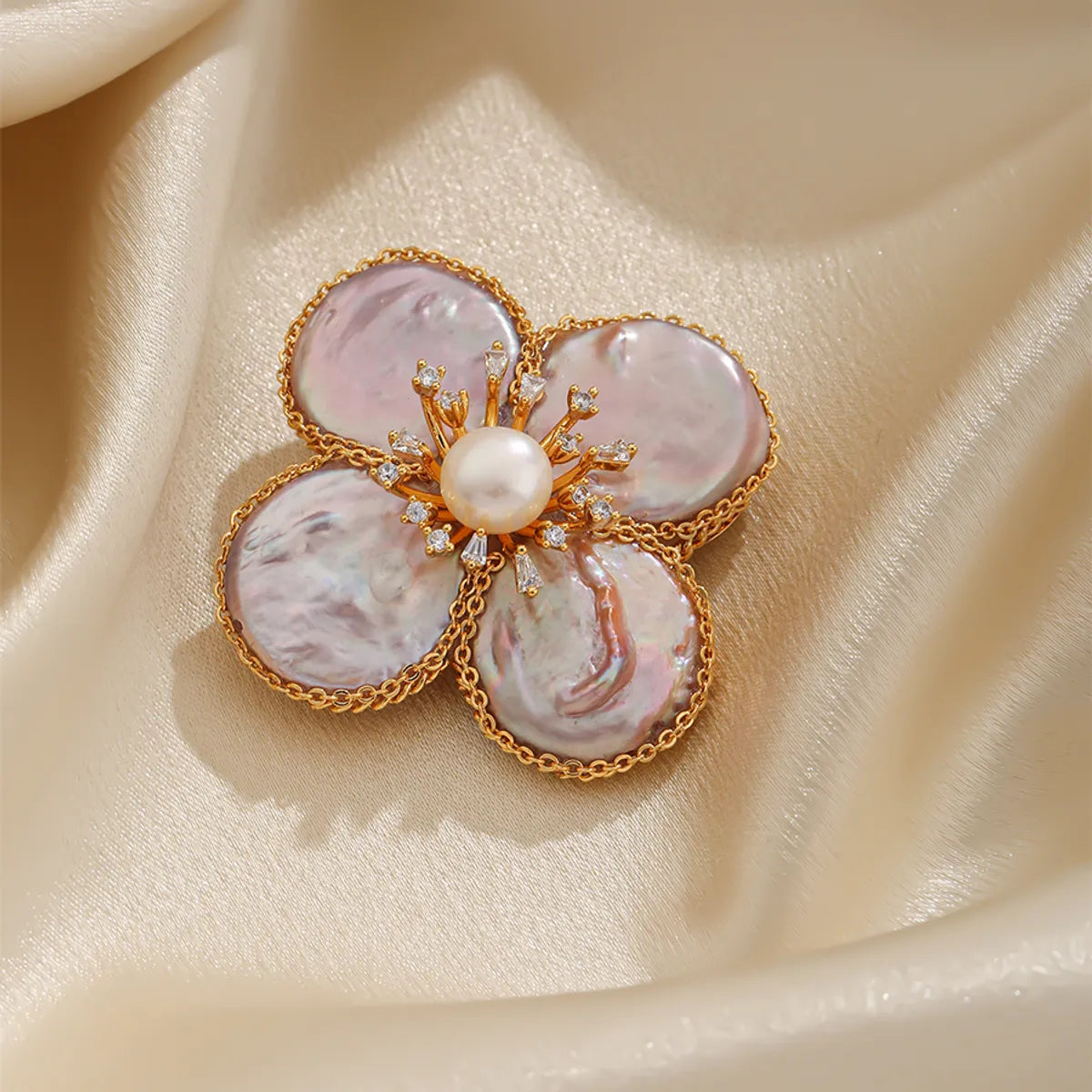 colorful brooches for women-Elegant Luxurious Flower Copper Hollow Out Inlay Freshwater Pearl Women'S Brooches 1 Piece