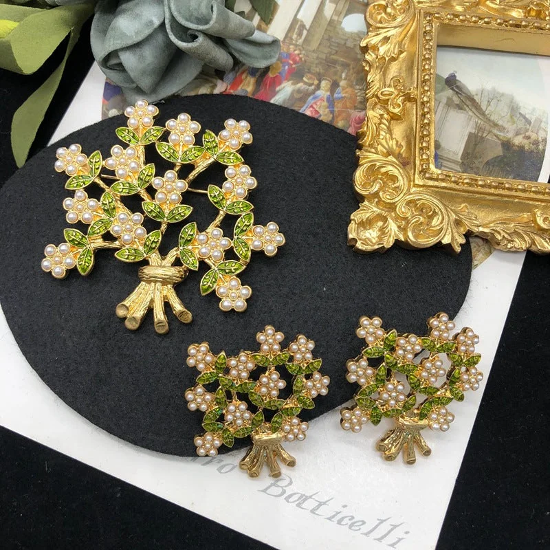 custom brooches for women-Elegant Flower Alloy Enamel Inlay Artificial Pearls Women's Earrings Brooches